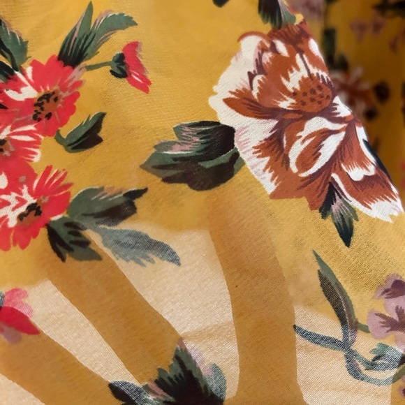 LIVE 4 TRUTH Sheer Floral Kimono Top - Picture 4 of 5